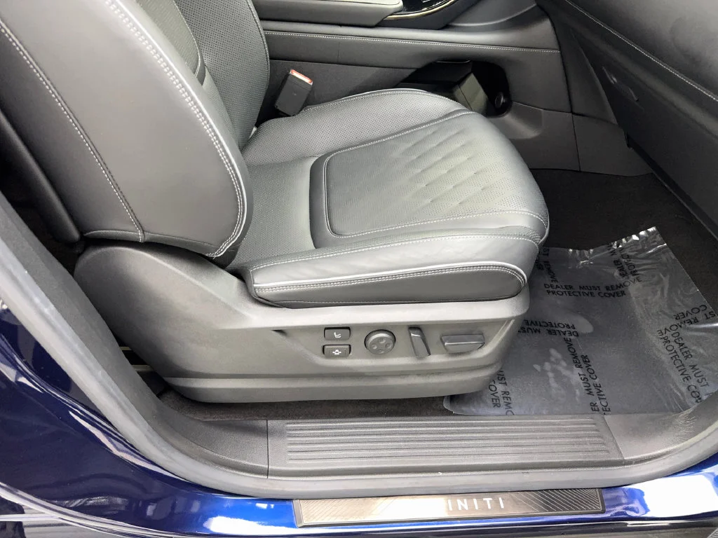 Used 2025 Blue INFINITI AUTOGRAPH image 48