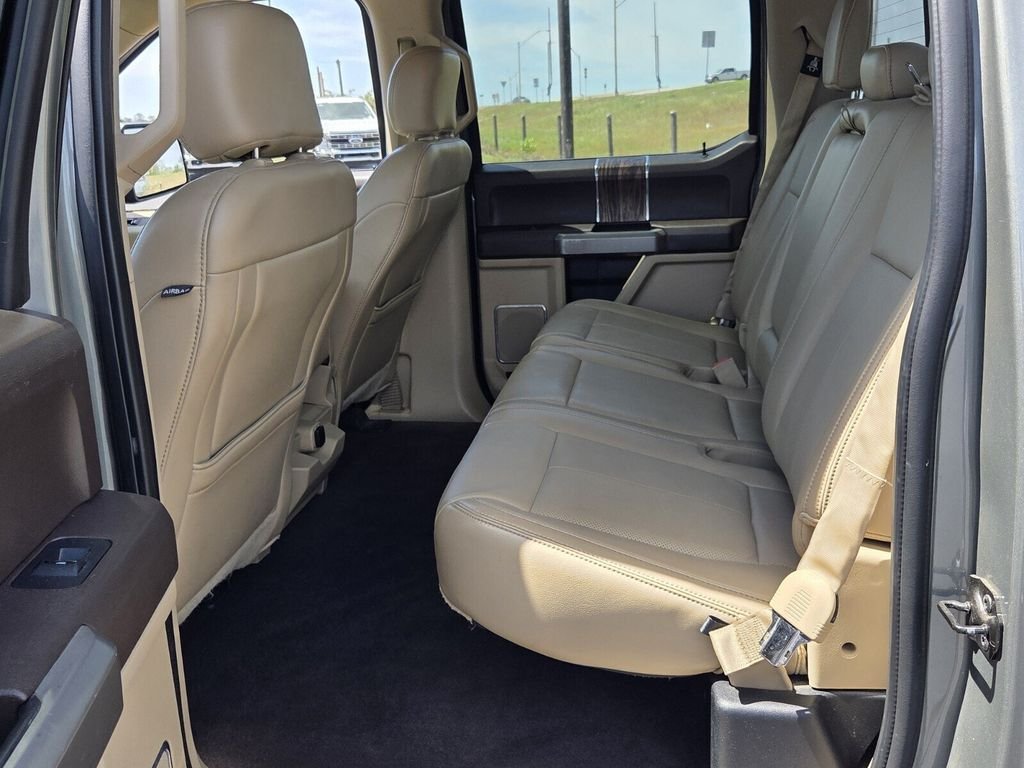 Used 2019 Green Ford Lariat image 6