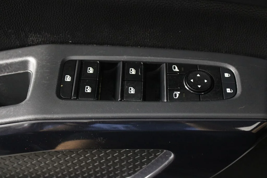 2025 Nissan Pathfinder SV - Photo 24
