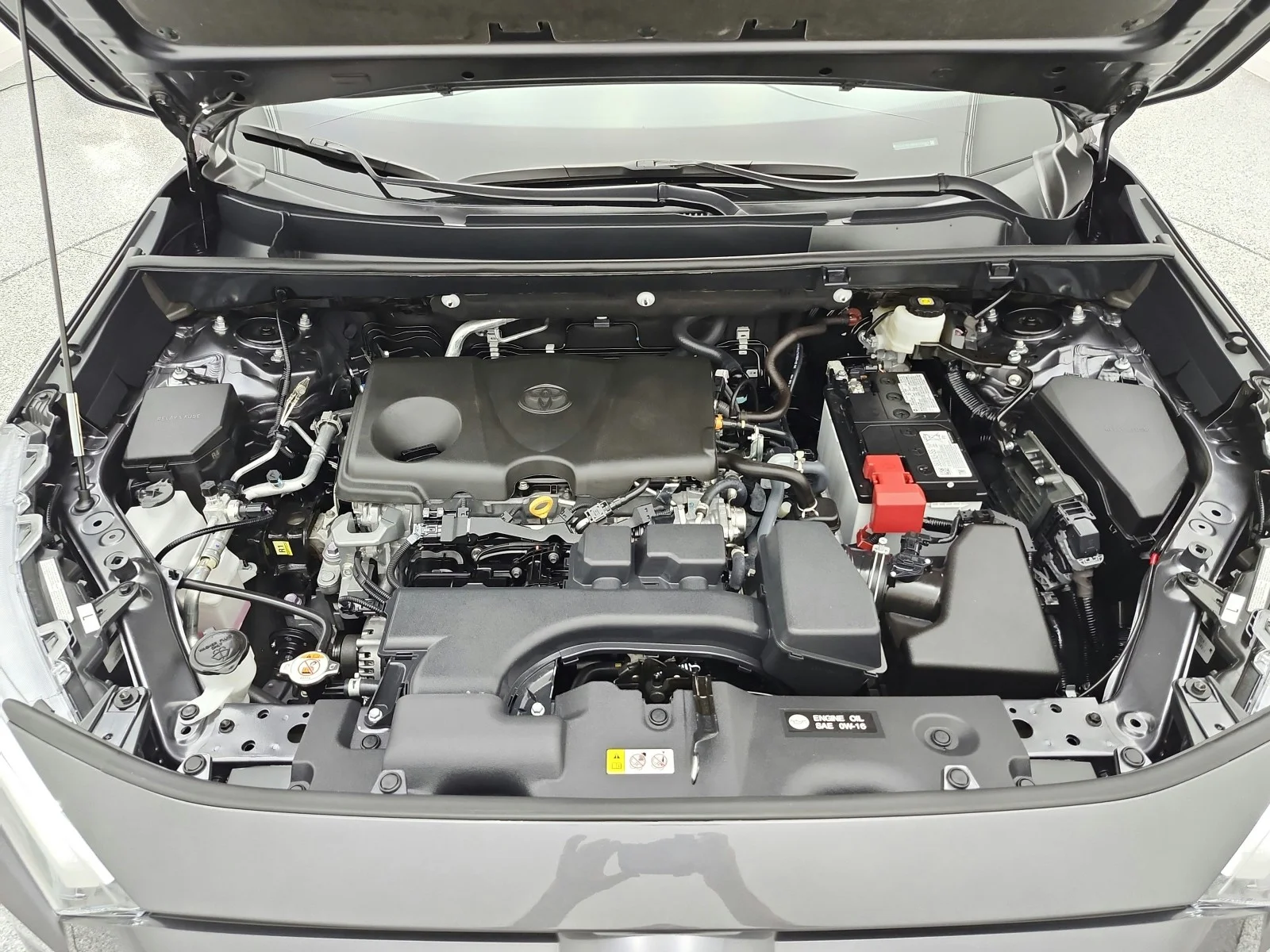 Used 2025 Magnetic Gray Metallic Toyota XLE Premium FWD (Natl) image 16