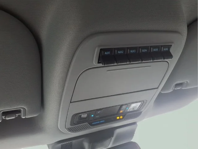 New 2027 Oxford White Ford F-250® XLT image 49