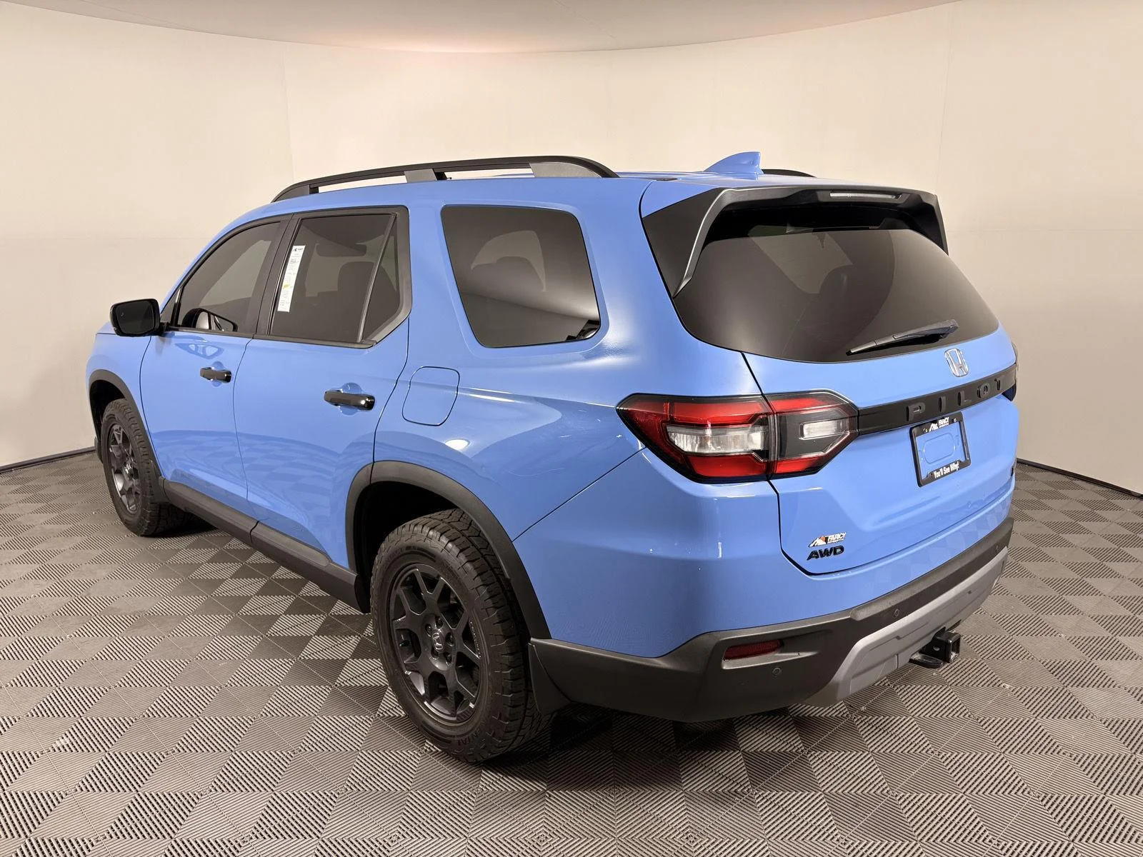 Used 2024 Diffused Sky Blue Pearl Honda TrailSport image 3