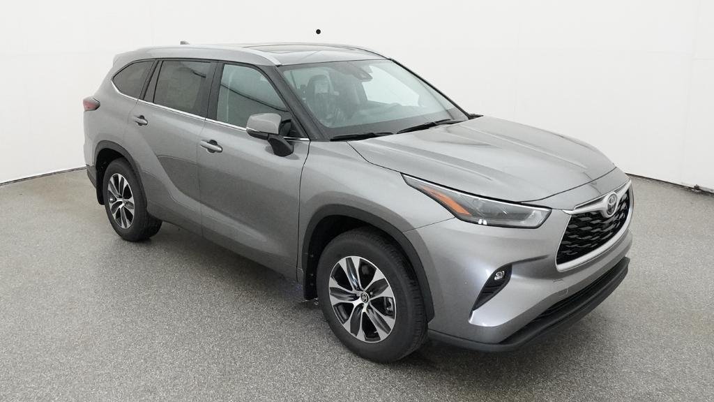 New 2026 Heavy Metal Toyota XLE image 5