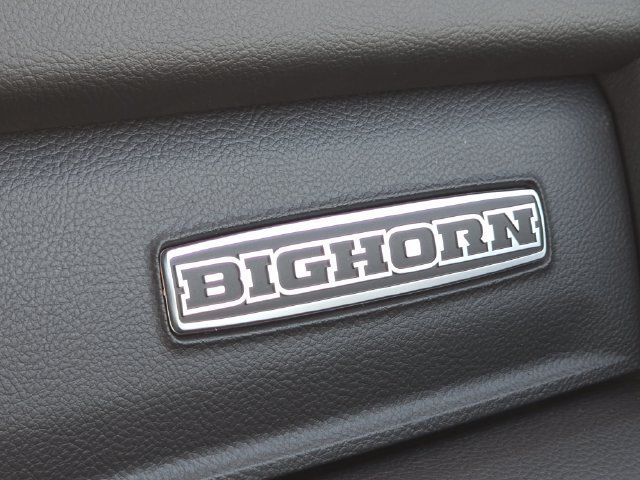 New 2026 Hydro Blue Pearl-Coat Exterior Paint RAM Big Horn/Lone Star image 28