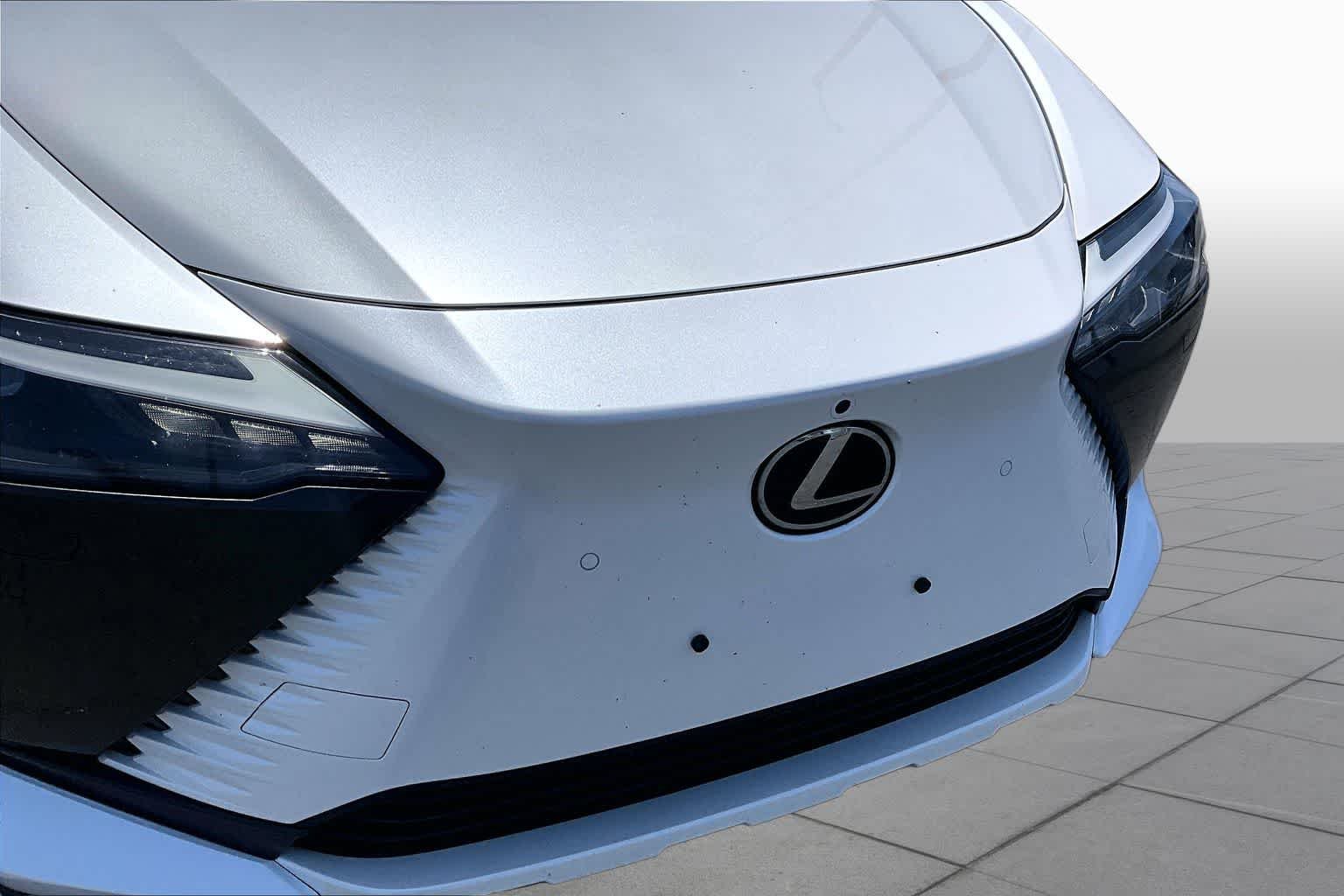 Certified Used 2023 Eminent White Pearl Lexus Luxury image 30
