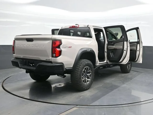2026 Chevrolet Colorado ZR2 - Photo 29