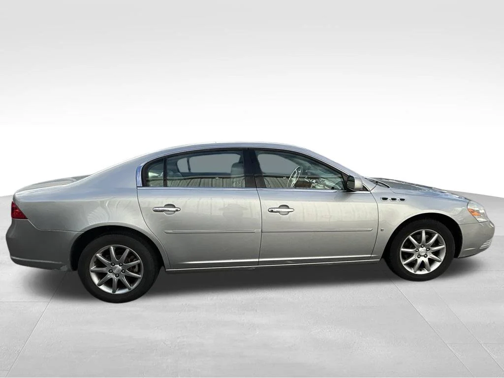 Used 2007 Silver Buick CXL image 7