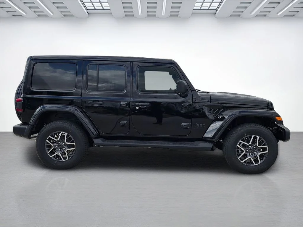 New 2026 Black Clear-Coat Exterior Paint Jeep Sahara image 2