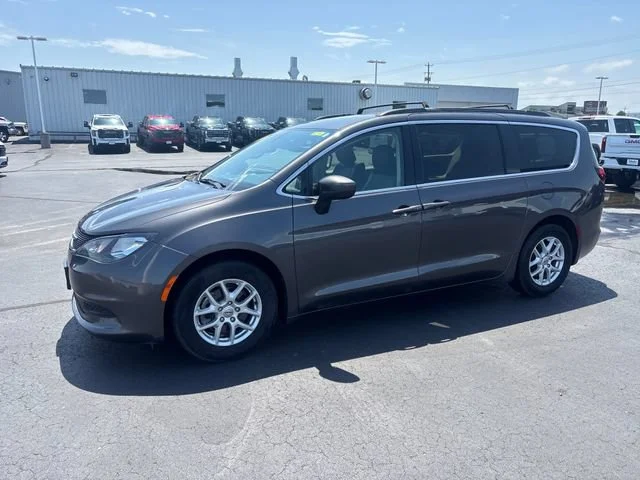 Used 2021 Gray Chrysler LXI image 1