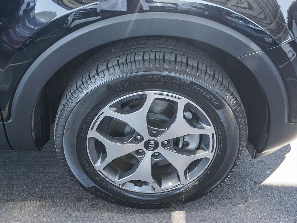 Used 2020 Black Kia EX image 10