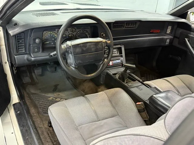 Used 1990  Chevrolet RS image 16