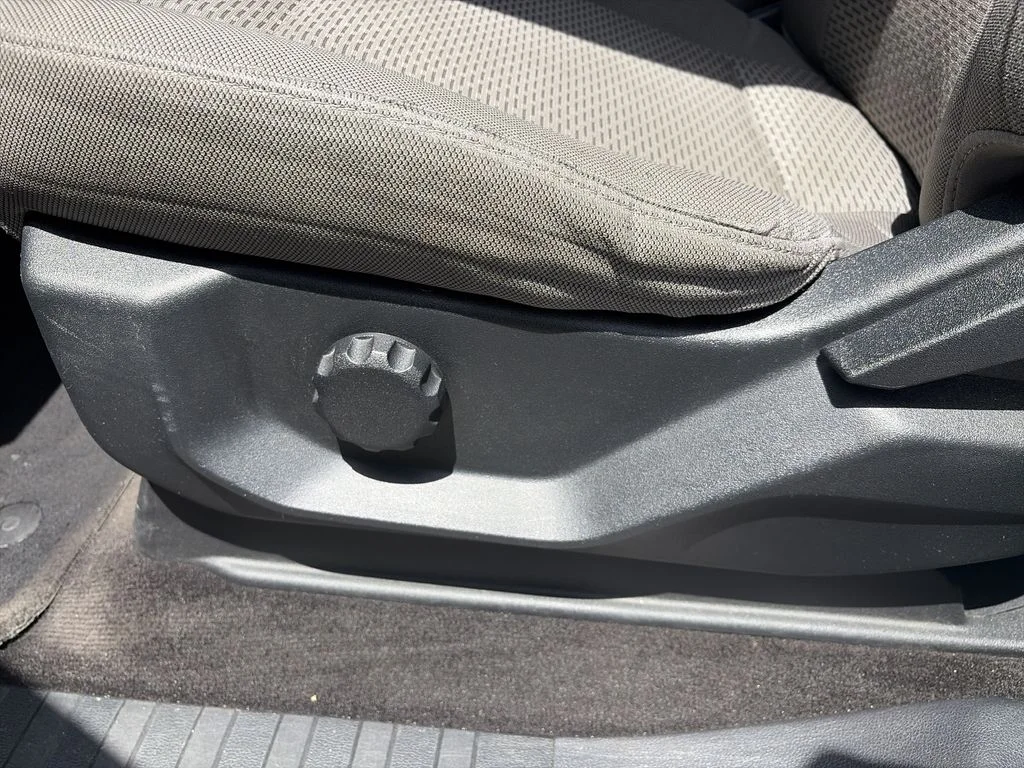 Used 2015 White Ford XLT image 13