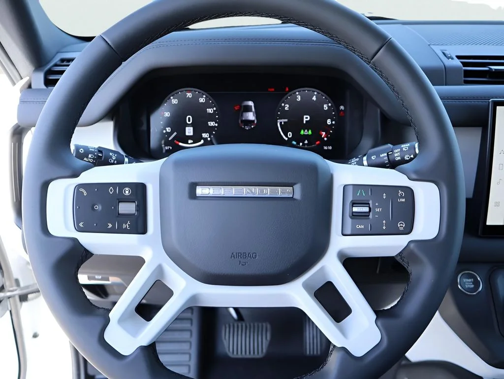 Certified Used 2025 Fuji White Land Rover S image 29