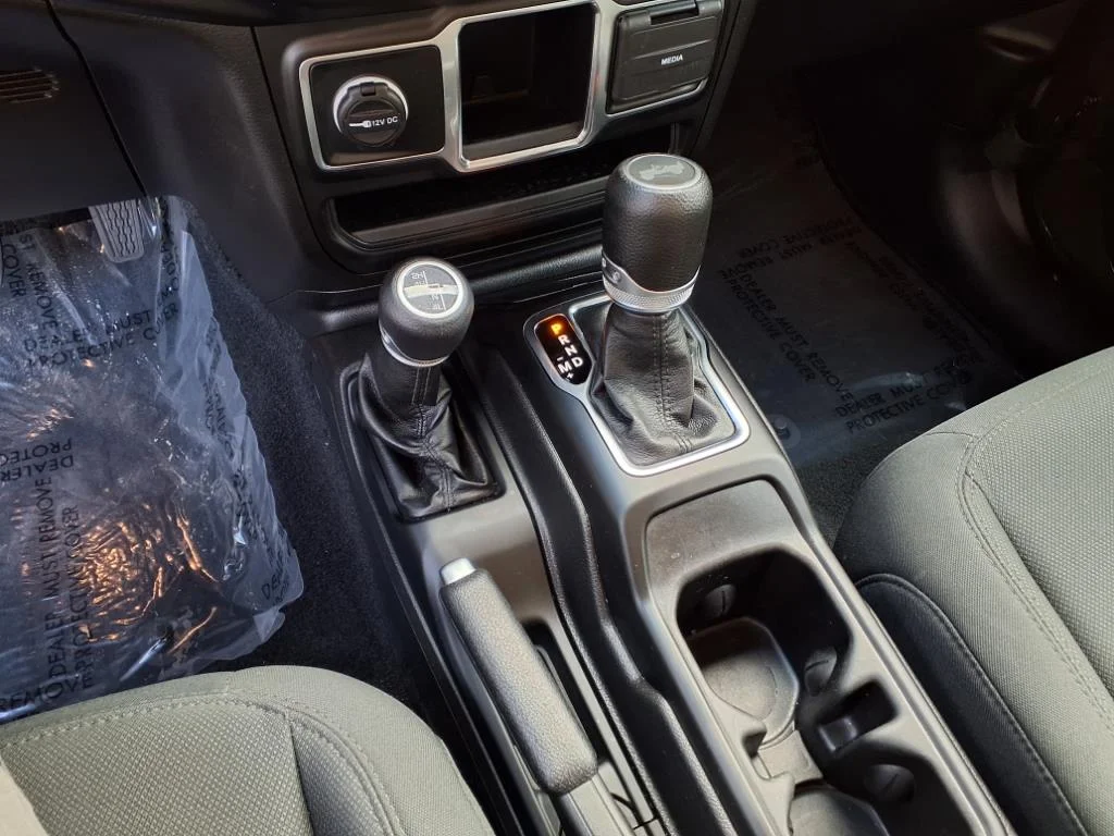 2022 Jeep Wrangler Unlimited Sport - Photo 9
