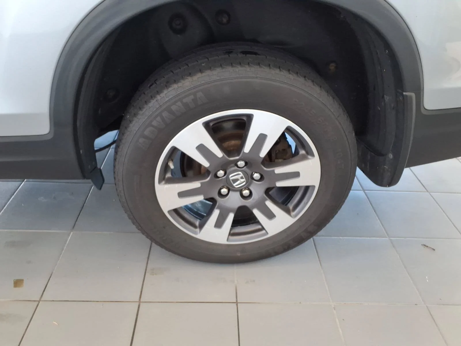 Used 2017 Lunar Silver Metallic Honda RTL-T image 17