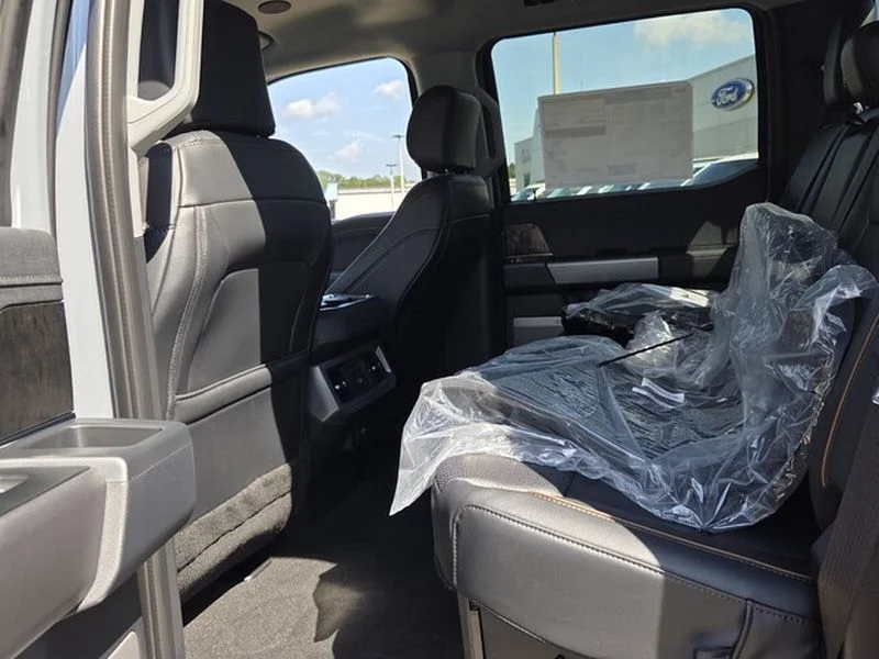 New 2026 Glacier Gray Metallic Tri-Coat Ford F-250® Lariat® image 9
