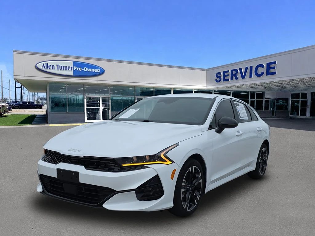 Used 2023 Glacial White Pearl Kia GT-Line image 4