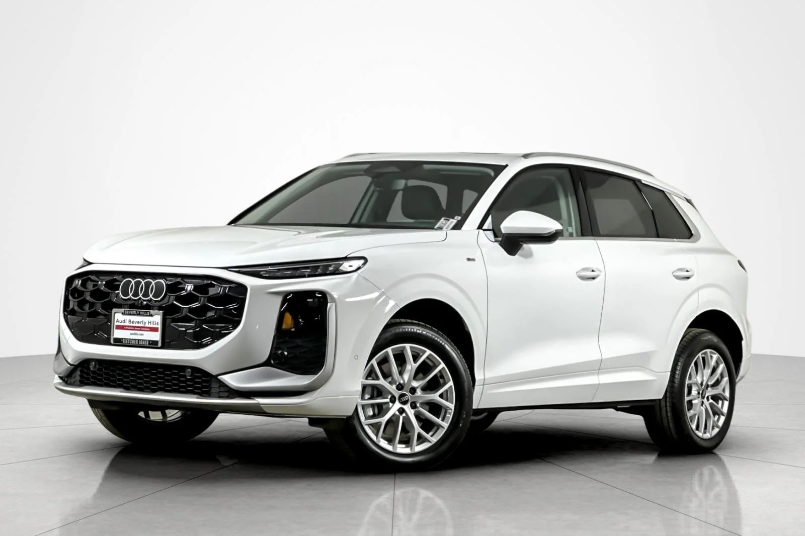 2026 Audi Q3 S line quattro's photo