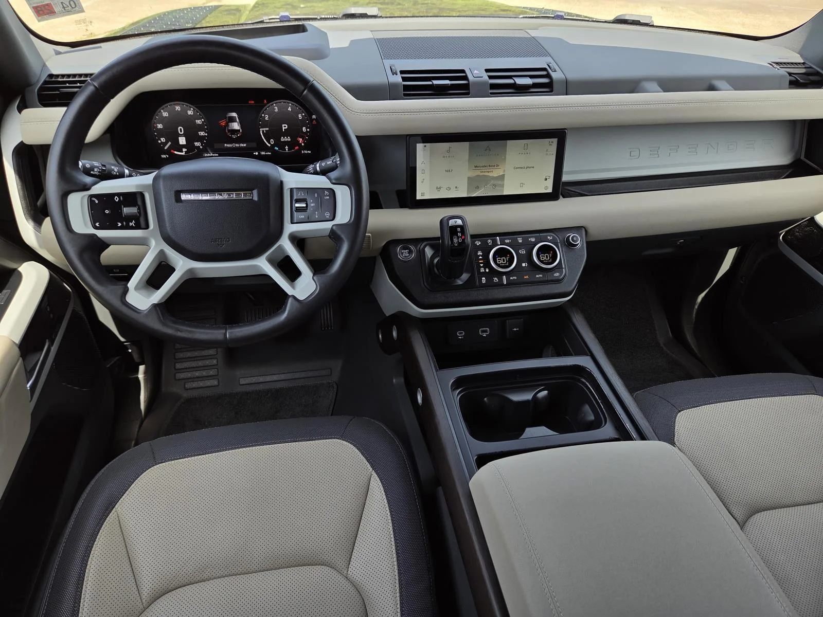 Certified Used 2023  Land Rover X-Dynamic SE image 15