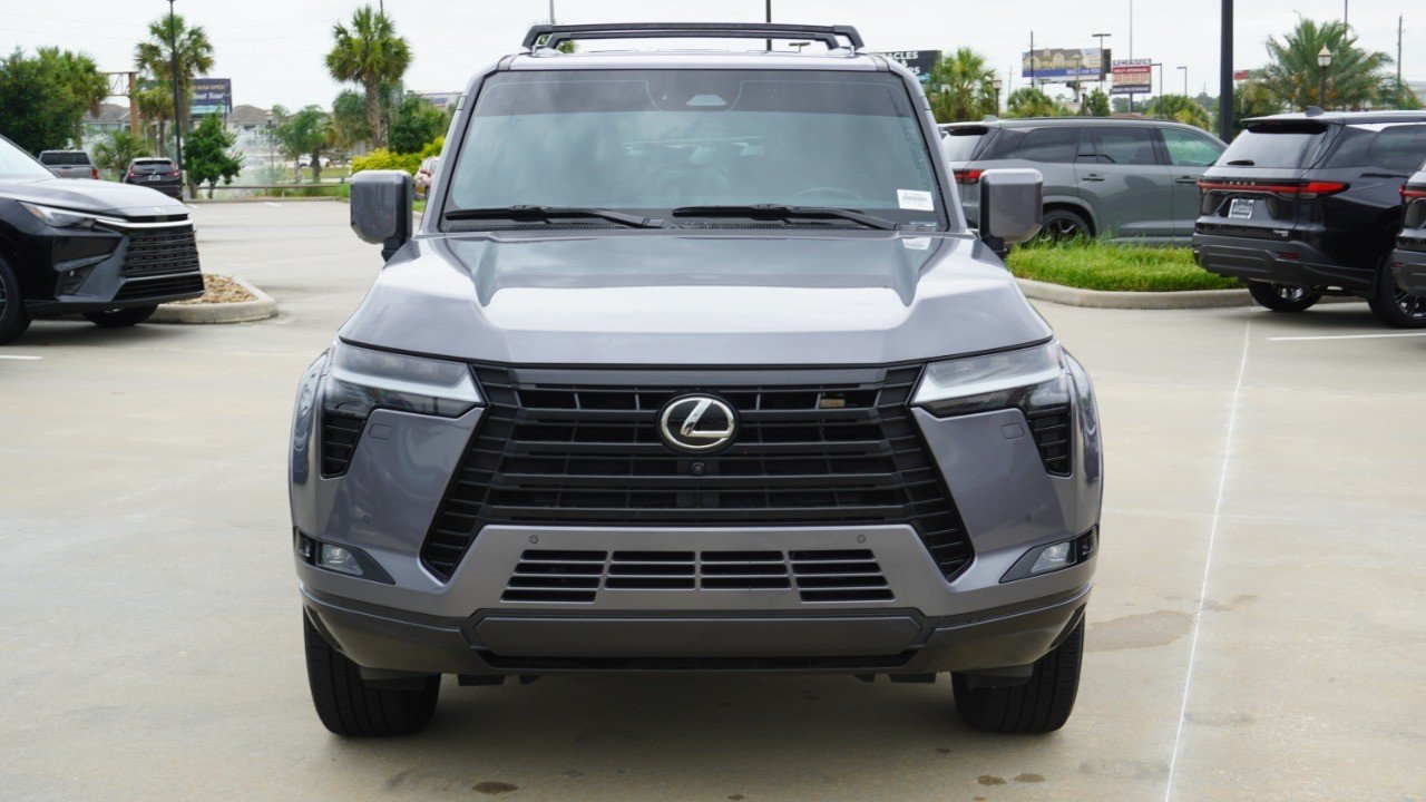 Used 2024 Gray Lexus GX 550 Luxury image 2