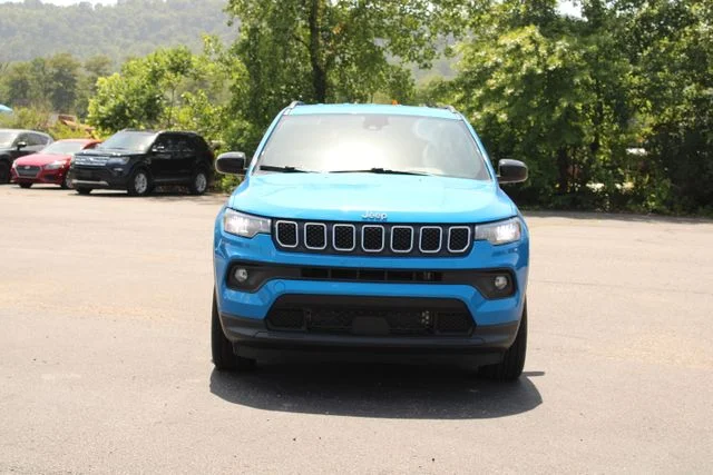 Used 2023 Blue Jeep Latitude Lux image 3