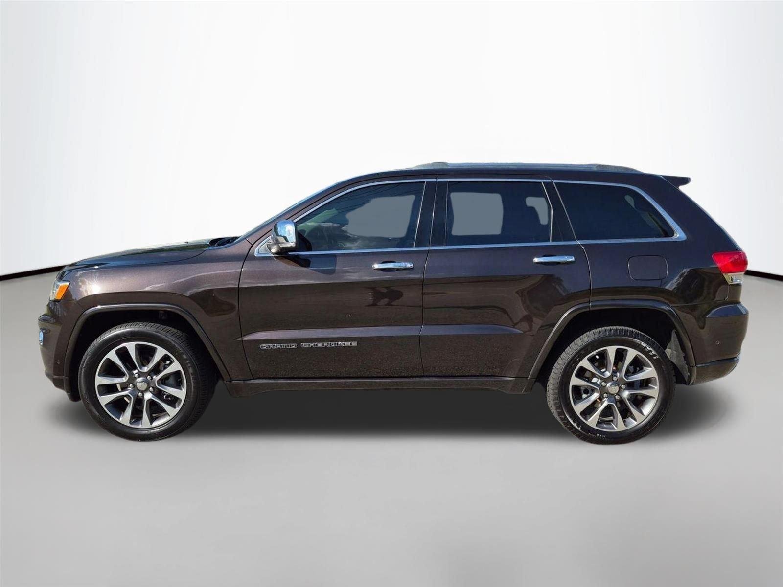 Used 2017 Walnut Brown Metallic Clearcoat Jeep Overland image 8