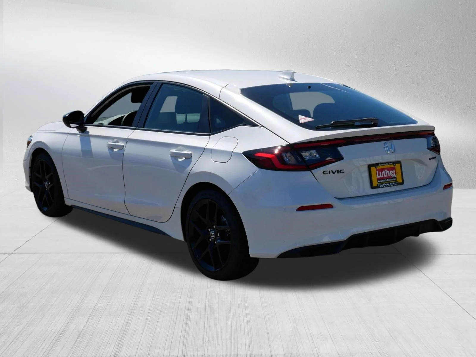 Certified Used 2026 Platinum White Pearl Honda Sport image 5