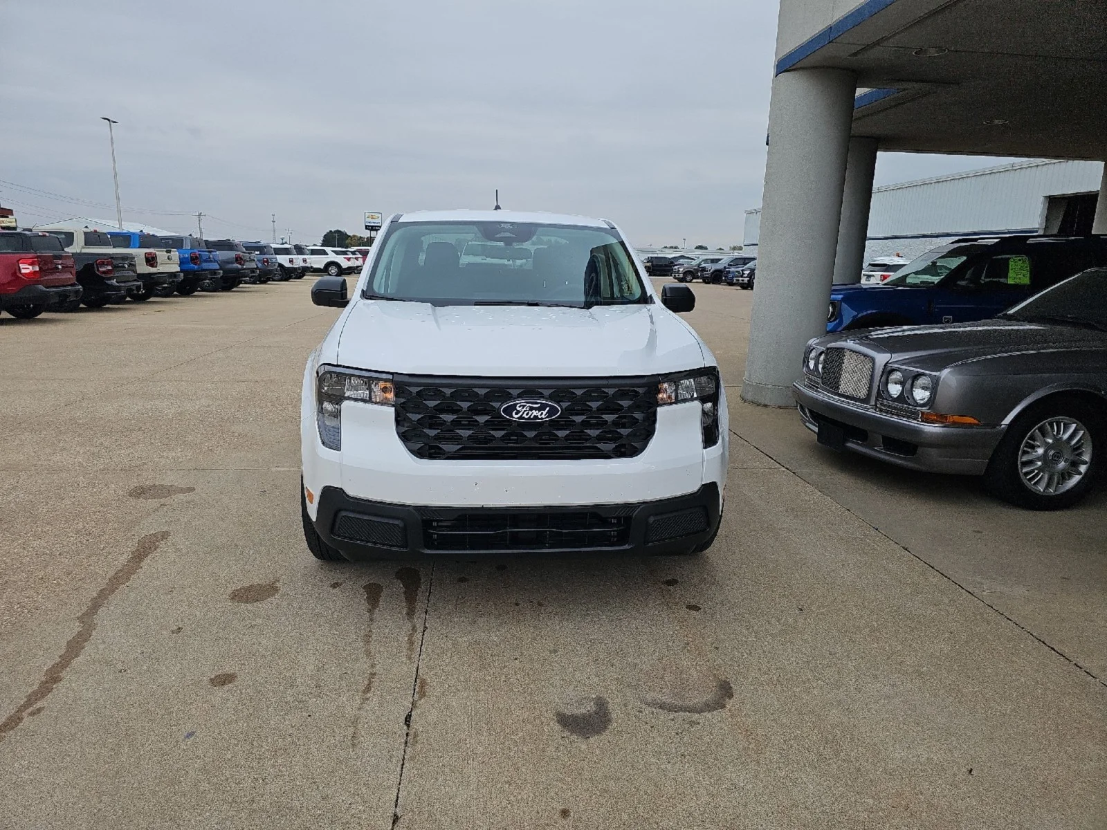 New 2026 Oxford White Ford XL image 3
