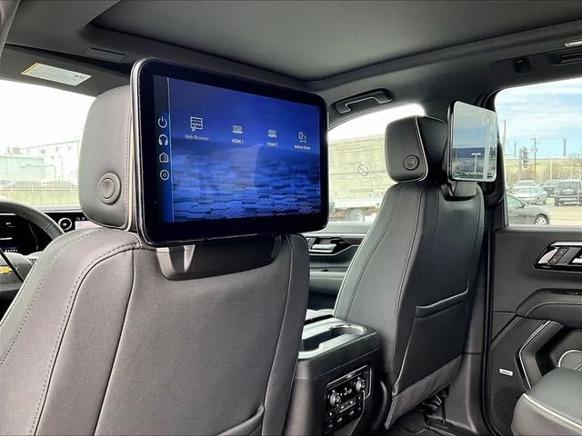 2026 Chevrolet Suburban Premier - Photo 24