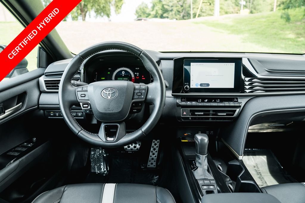 Used 2025 Ocean Toyota SE image 12