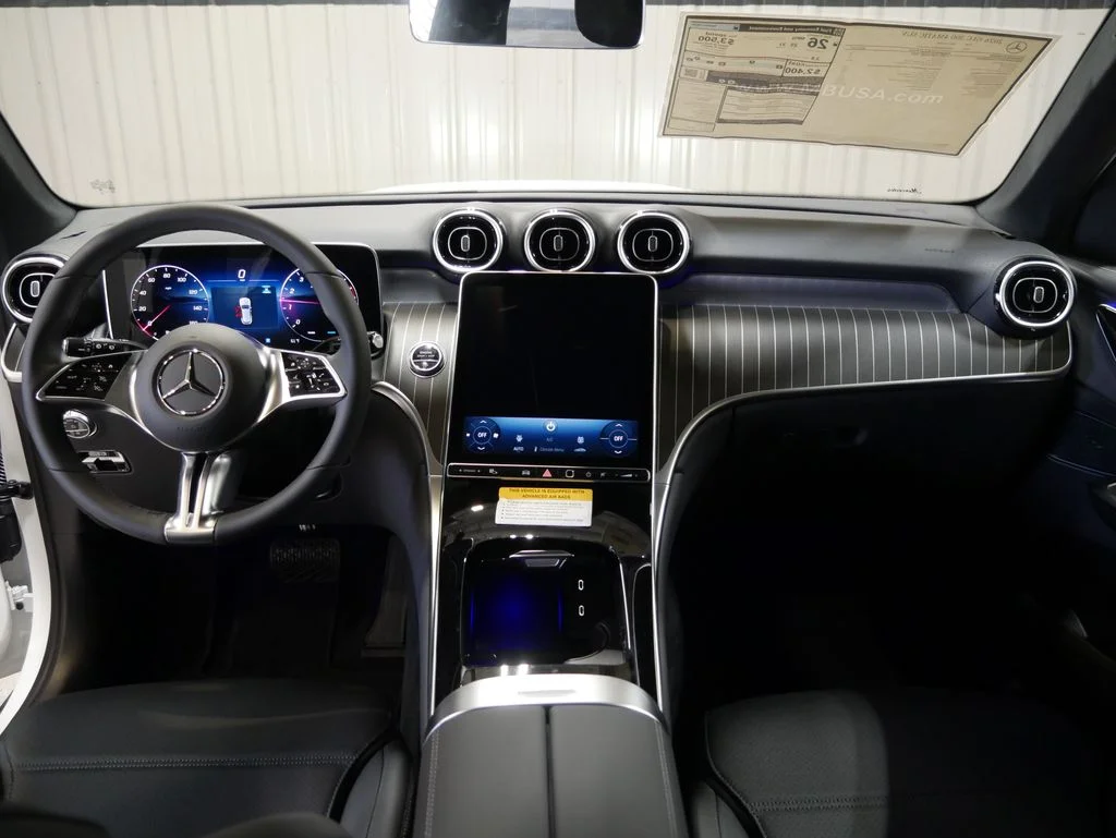 New 2026 Polar White Mercedes-Benz GLC 300 image 57