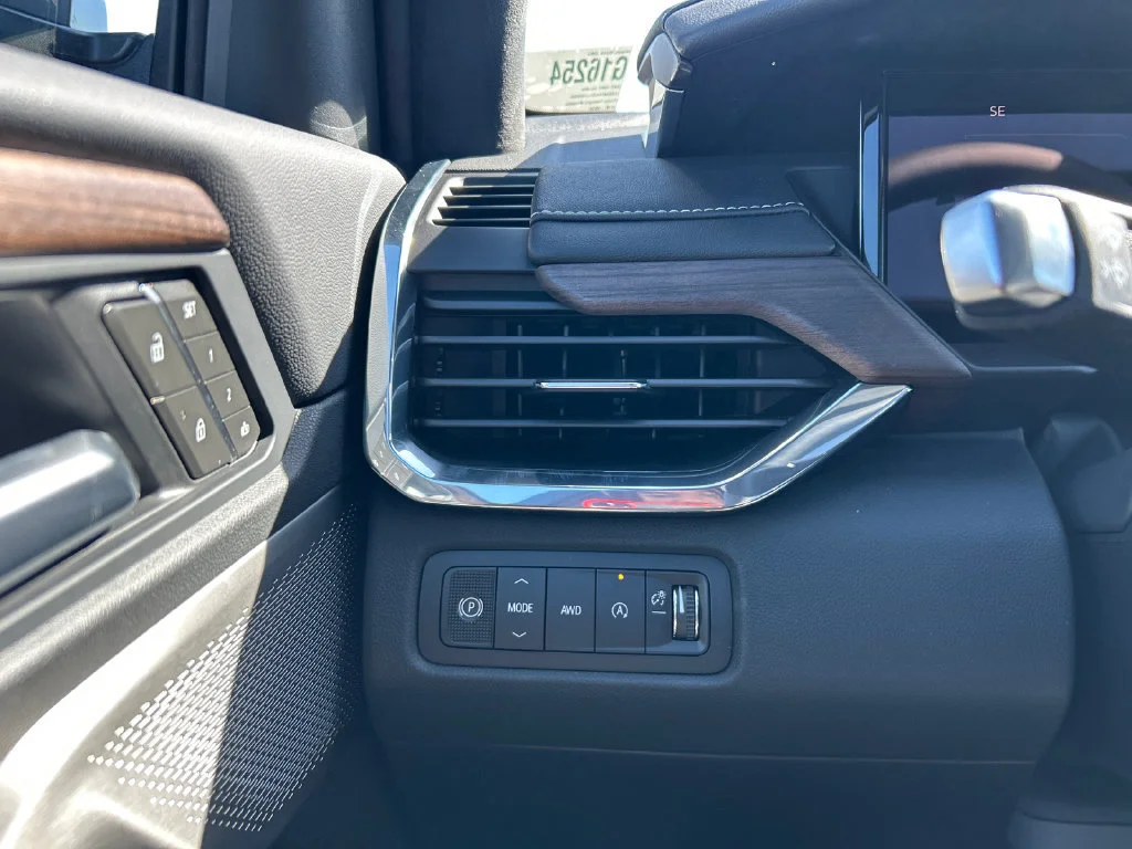 2027 GMC Acadia Denali Ultimate - Photo 19