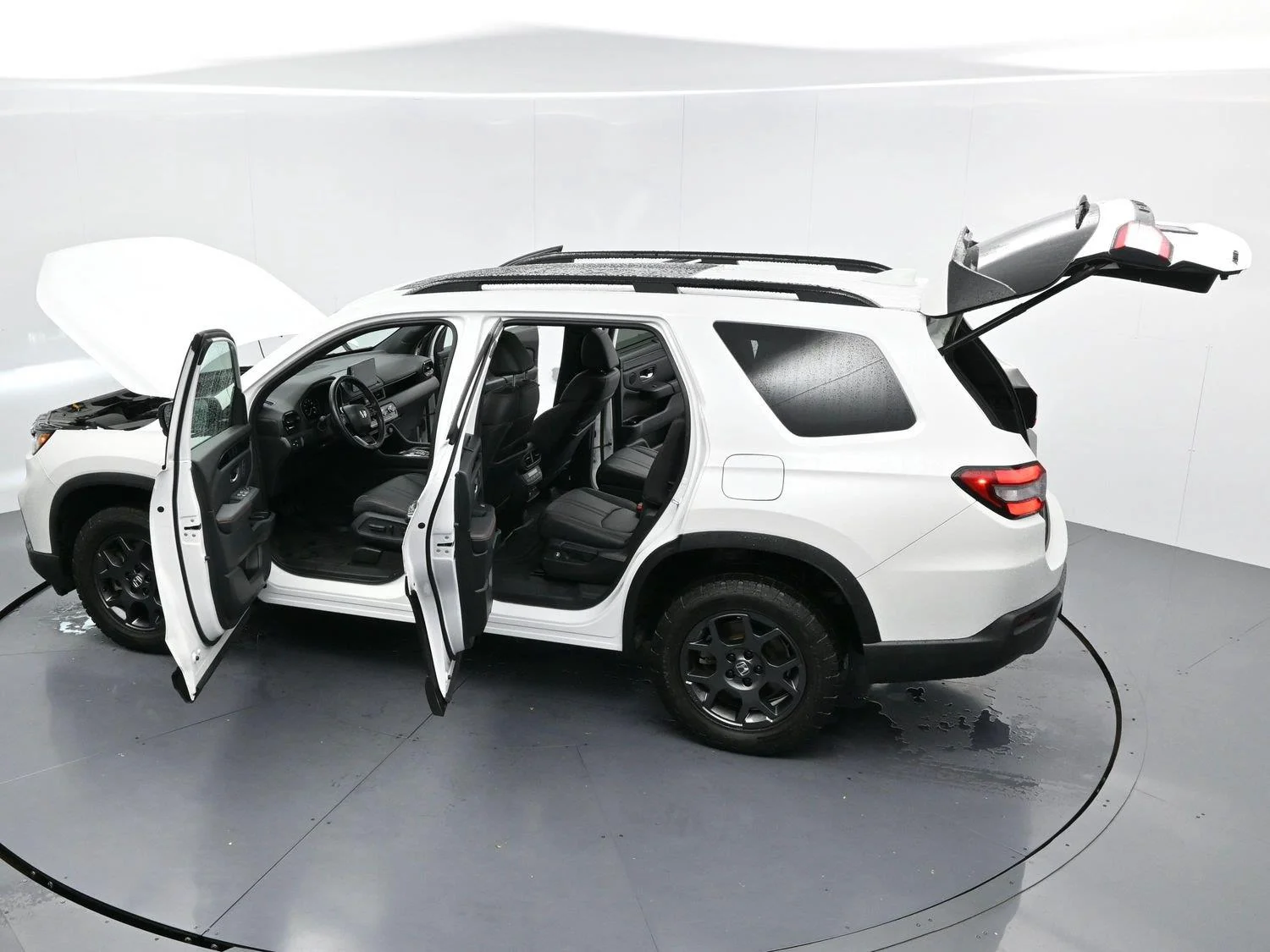 Used 2024 Platinum White Pearl Honda TrailSport image 51