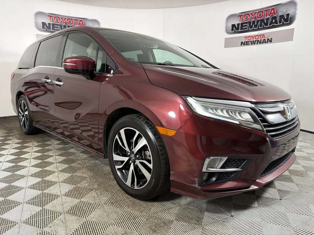 2018 Honda Odyssey Elite's photo