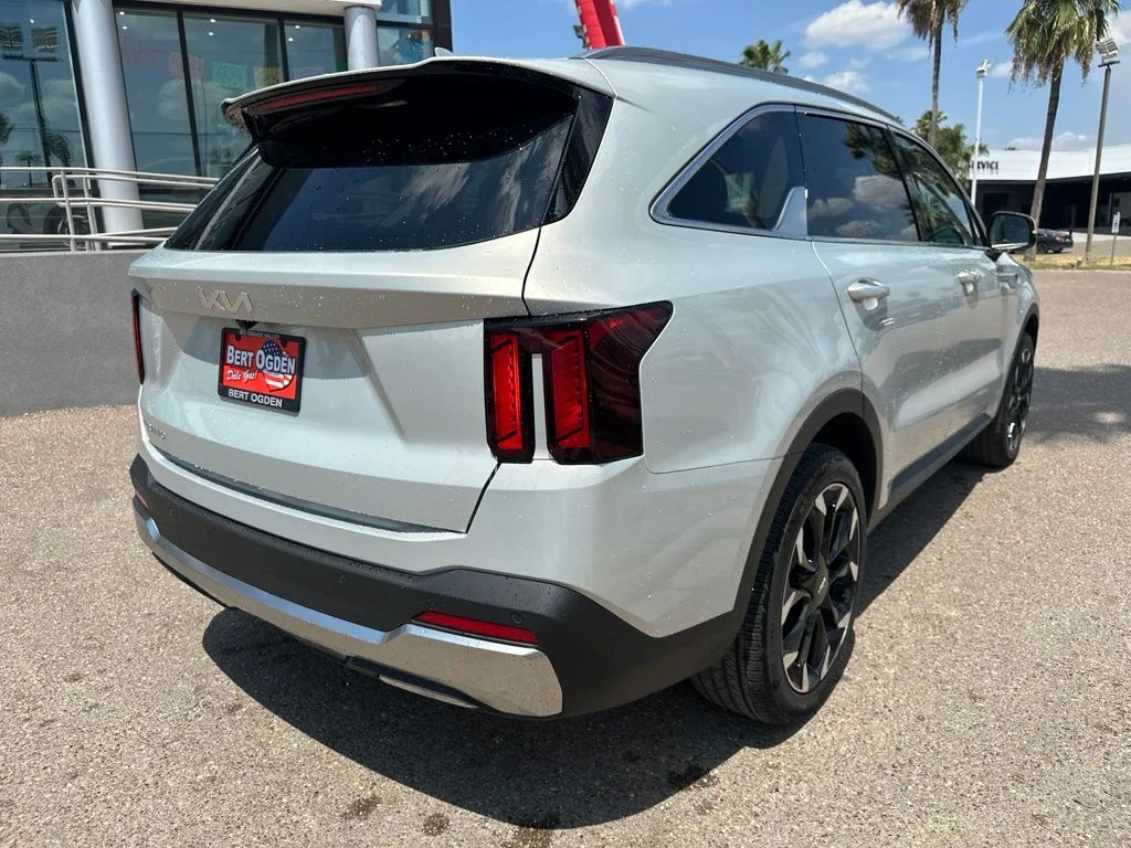 New 2026 White Kia EX image 5