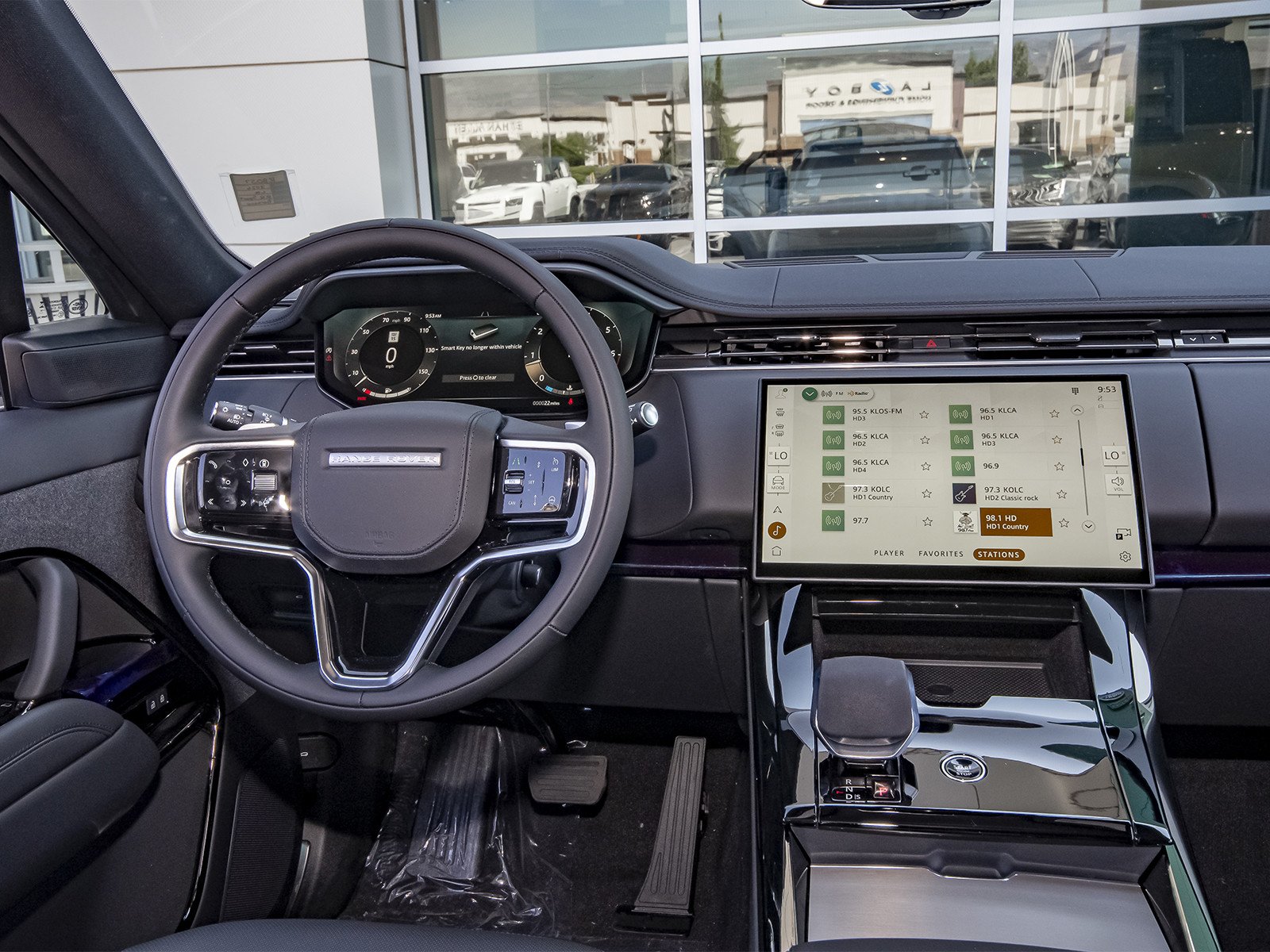 New 2026 Borasco Grey Land Rover SE image 37