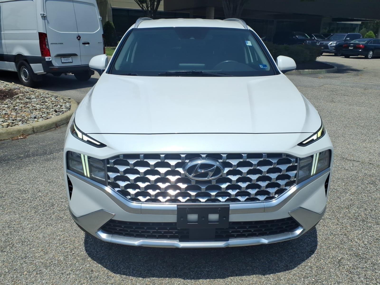 Used 2022 Quartz White Hyundai SEL image 2