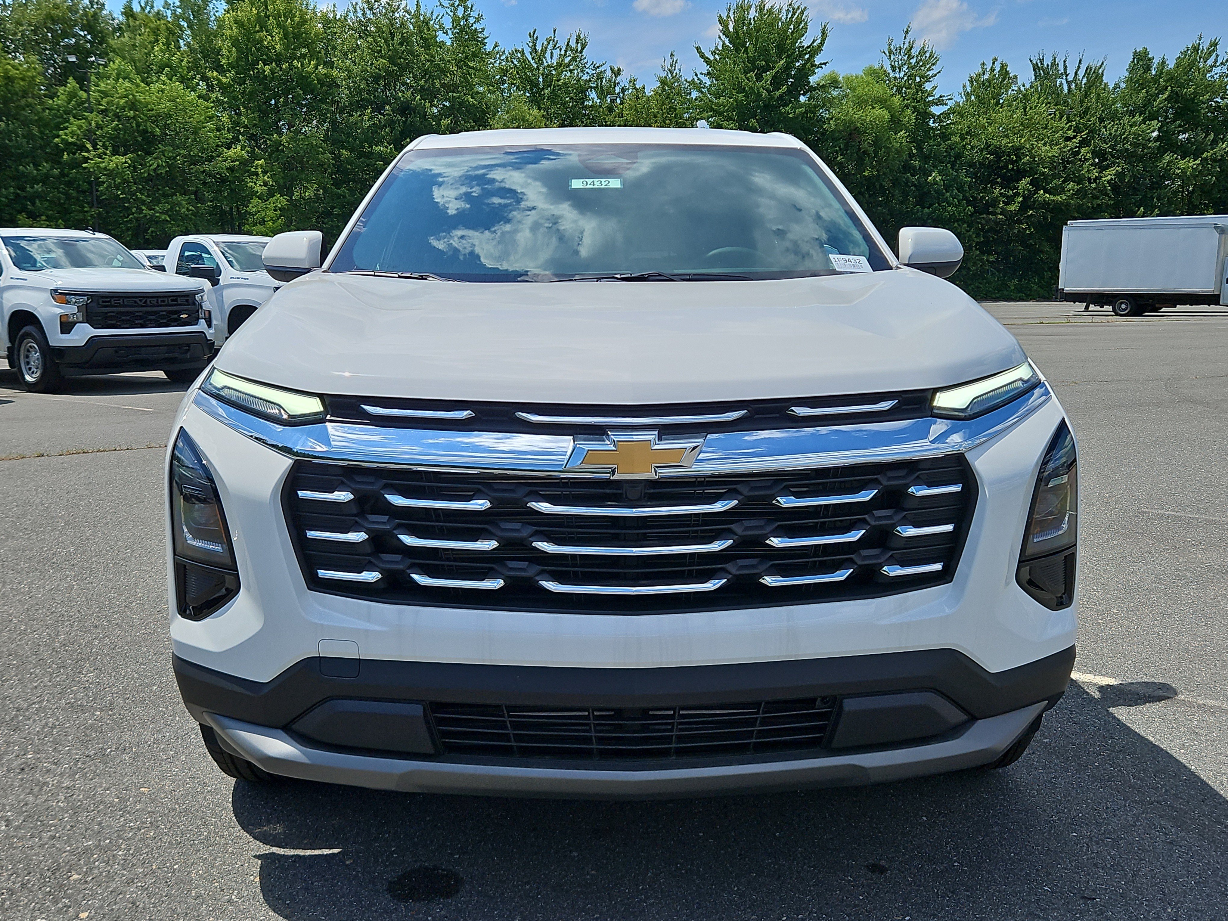 New 2026 Summit White Chevrolet LT image 7