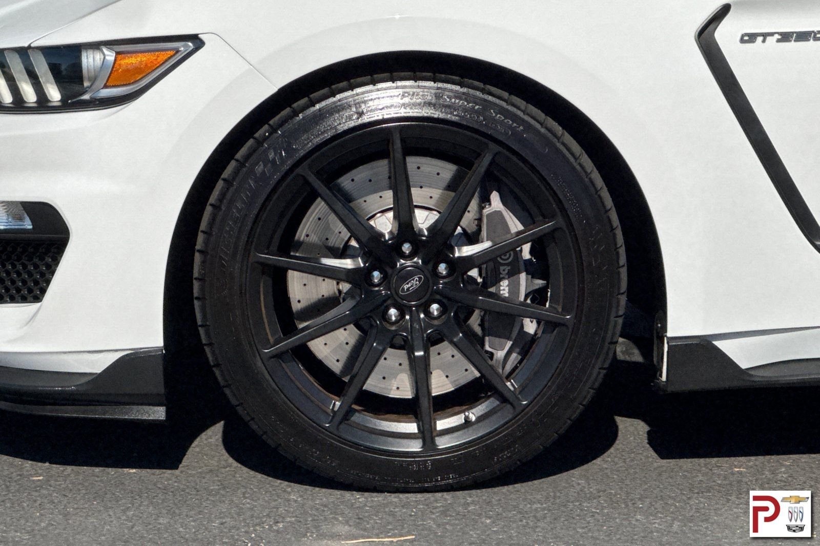 Used 2016 White Ford Shelby GT350 image 33