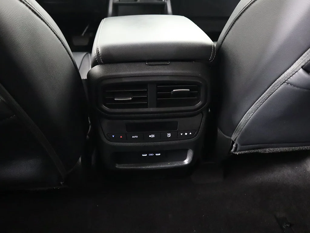 2025 Honda Pilot EX-L - Photo 36