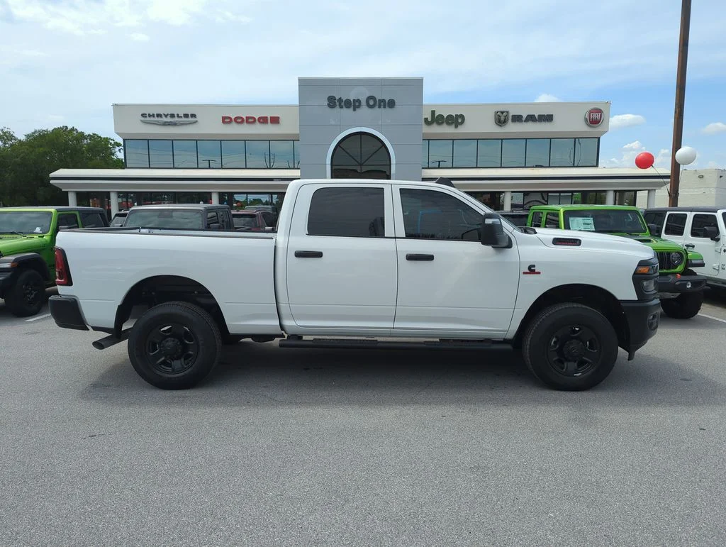 New 2026 Bright White Clearcoat RAM Tradesman image 8
