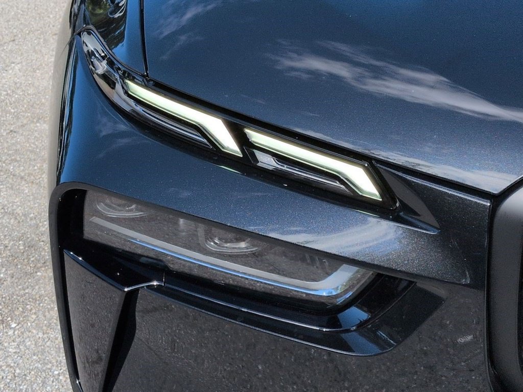 New 2027 Black Sapphire Metallic BMW xDrive40i image 10