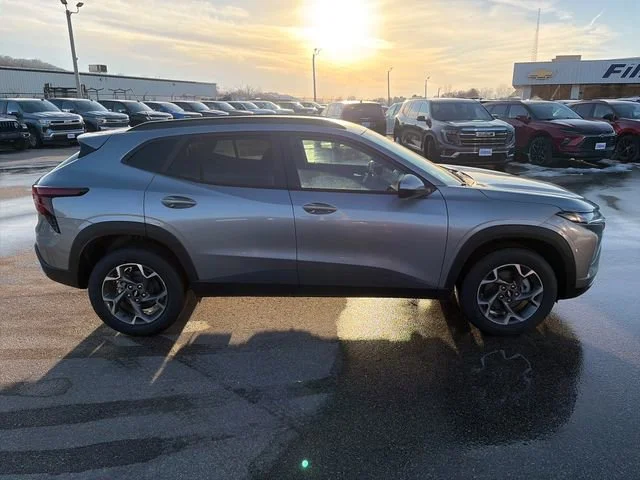 2026 Chevrolet Trax LT - Photo 9