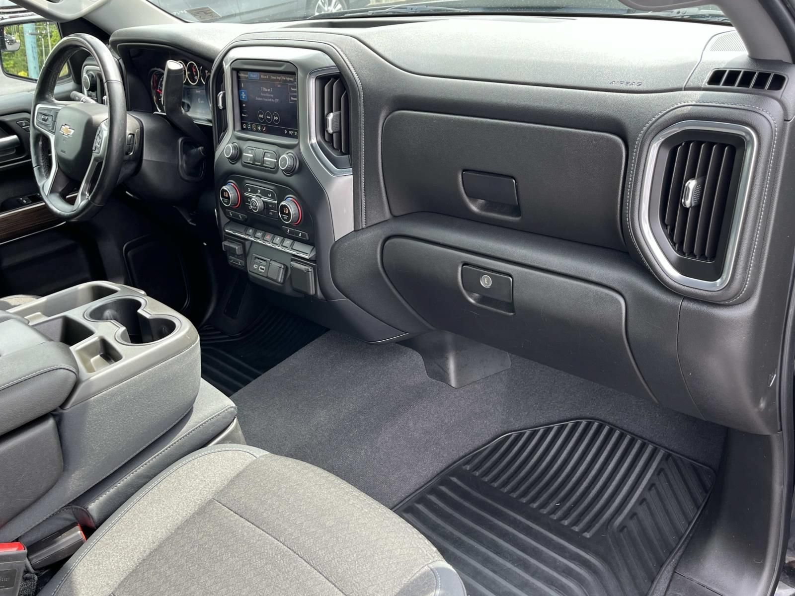 Used 2019 BLACK Chevrolet LT image 22