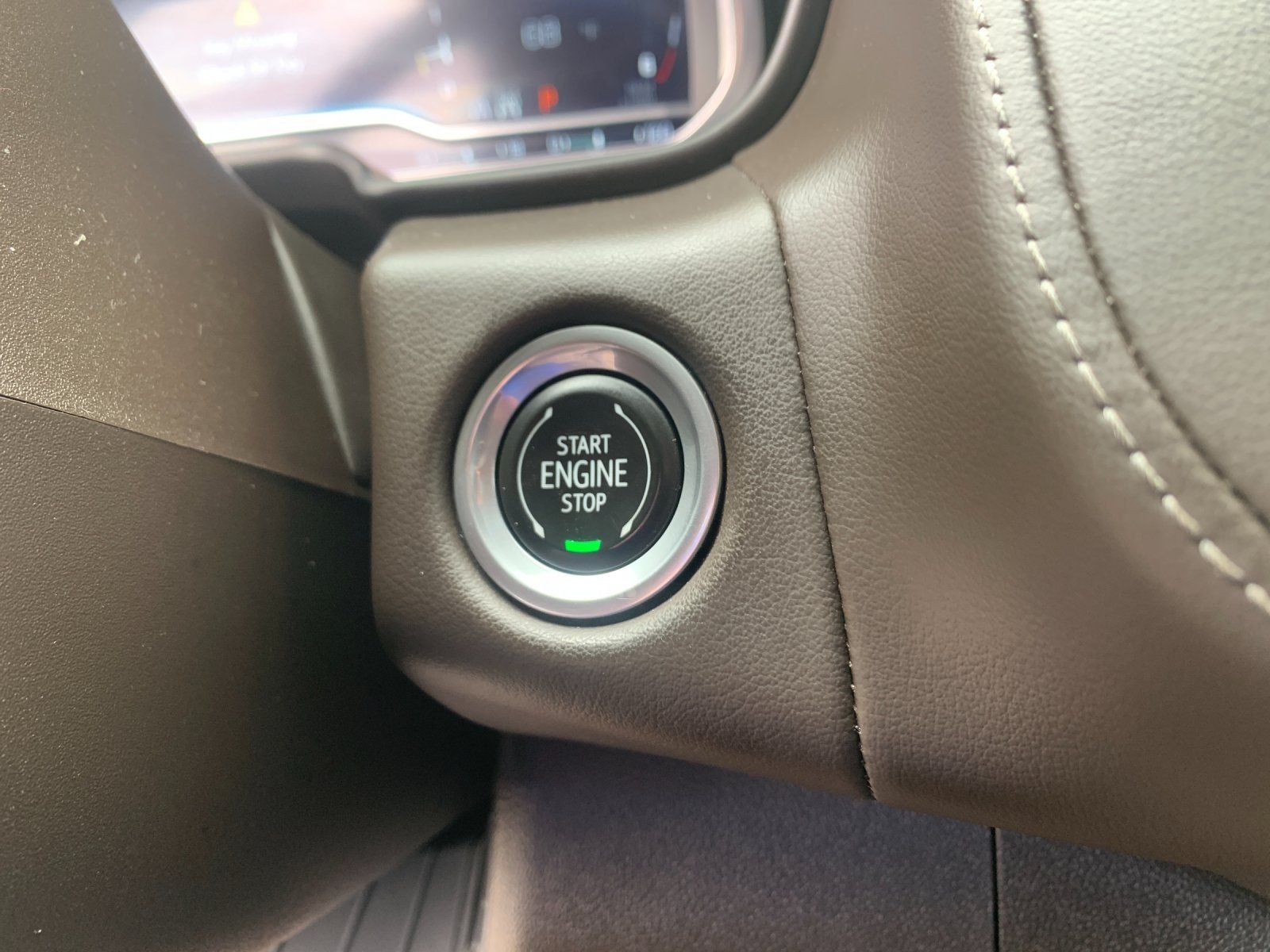 Used 2023 White Chevrolet Z71 image 24