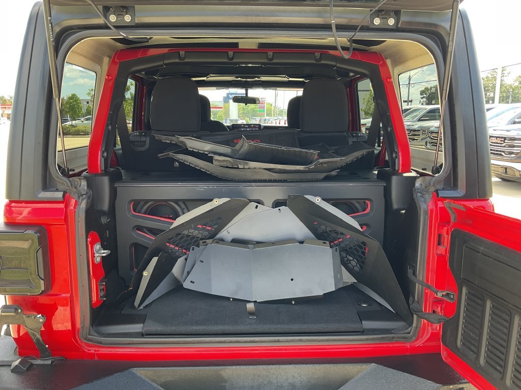 Used 2019 Red Jeep Unlimited Sport S image 9