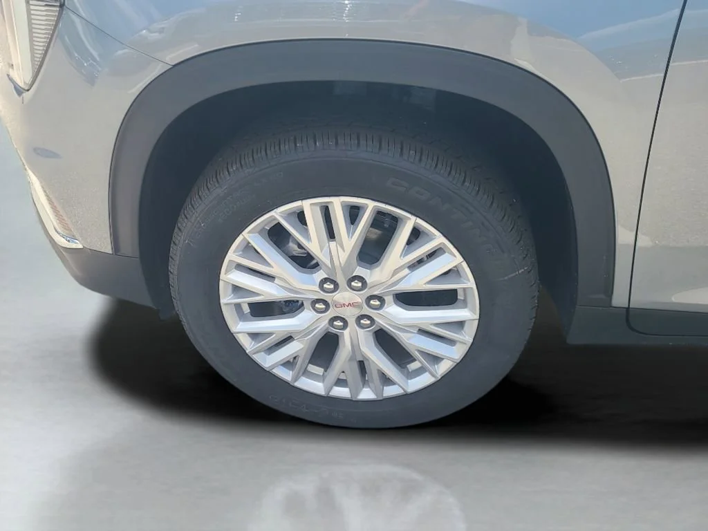 New 2026 Sterling Metallic GMC Elevation image 25