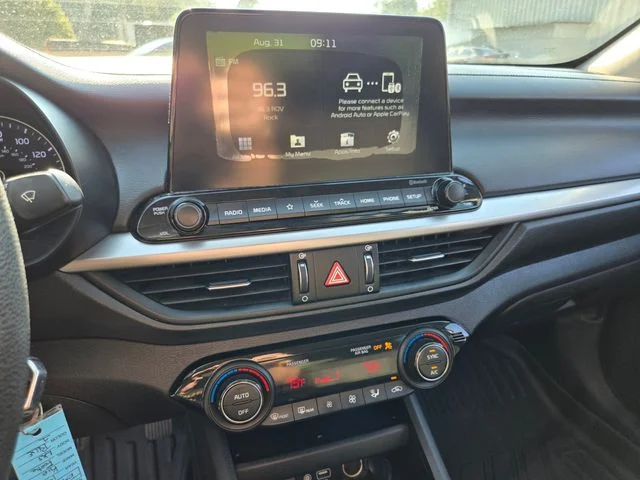 Used 2019 Blue Kia LXS image 26