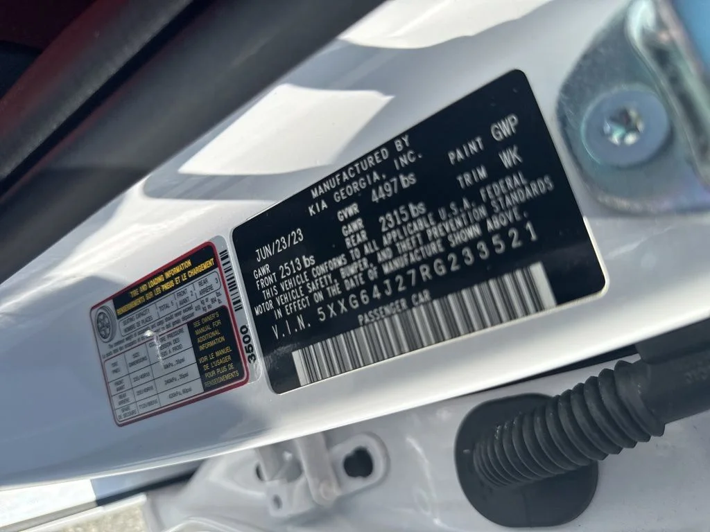 Used 2024 White Kia GT-Line image 30