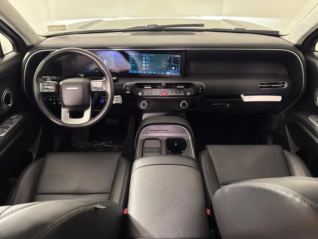 Used 2026 Gray Hyundai SEL image 31